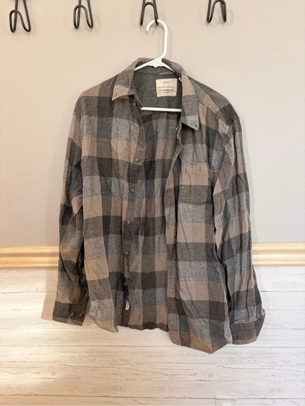Men’s gray and tan outerwear package